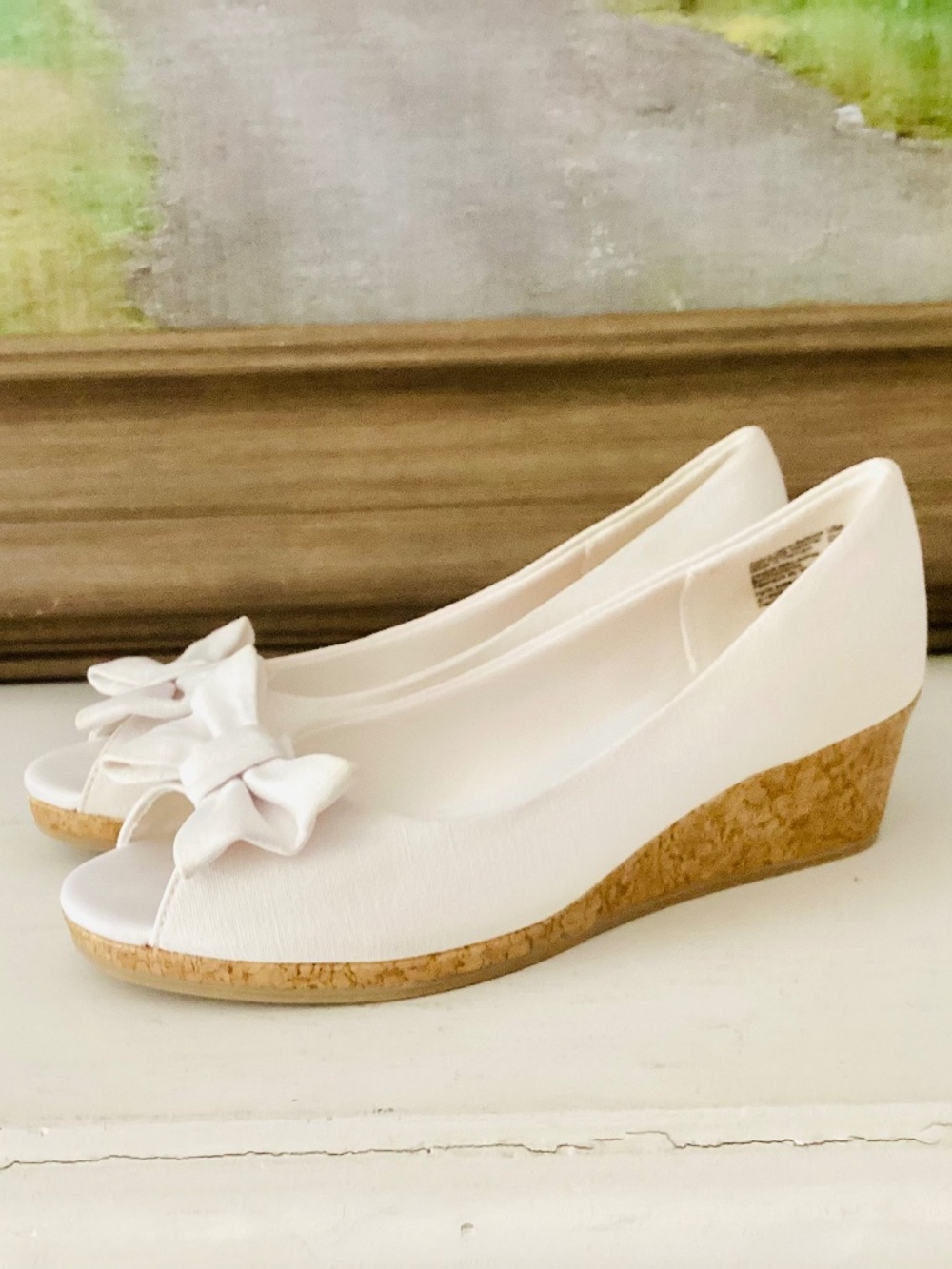 American Eagle Fabric Wedge Size Girls Youth 3 Pumps White Bow Peep Toe Cork
